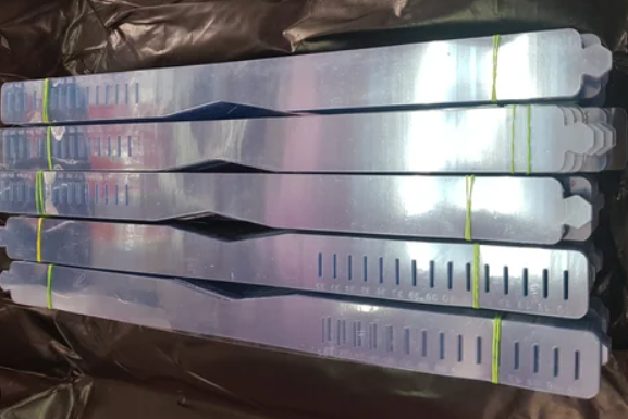 plastic collar patti_1